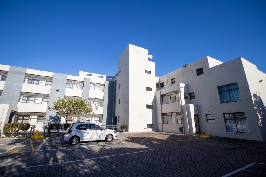 3 Bedroom Property for Sale in Bloubergrant Western Cape